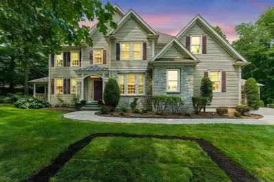 36 Columbine Road 1