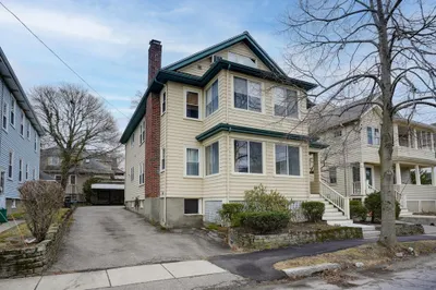 10 Leslie Road #2 1