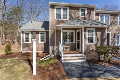 106 Laurelwood Dr #106