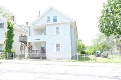 75 Elm St 1