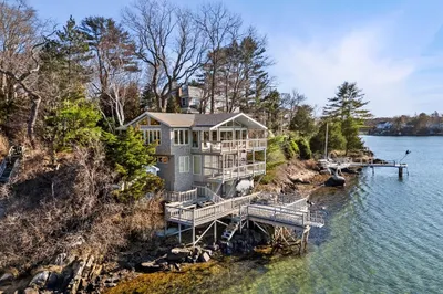 81 Riverview Road 1