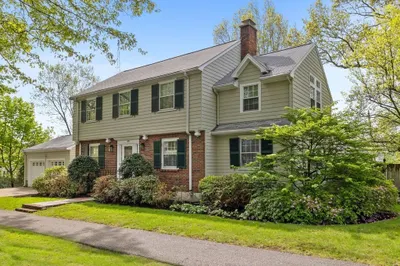 394 Vfw Parkway 1