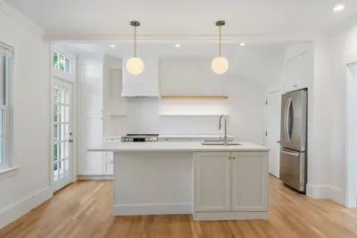 24 Sparks St 1