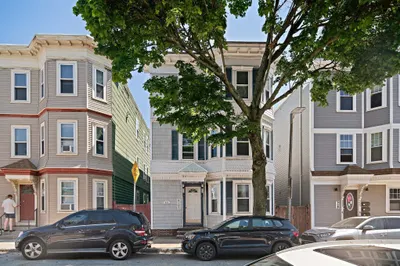 257 E St #2 1