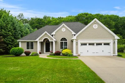 31 Elmwood St 1