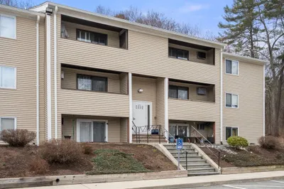 117 Quaker Hwy #32