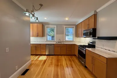 8 Elmwood St #8 1