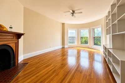 525 Beacon St #5 1