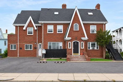 36 Saint Edward Rd #3 1