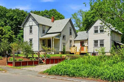 97 Shelburne Road 1