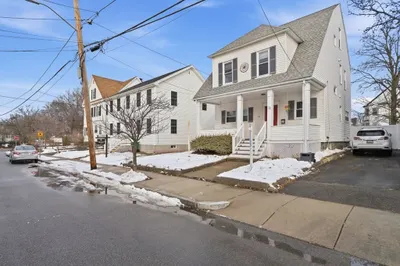 10 Bradshaw St