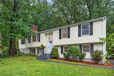 523 Greendale Ave 1