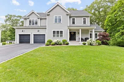 6 Creelman Dr 1