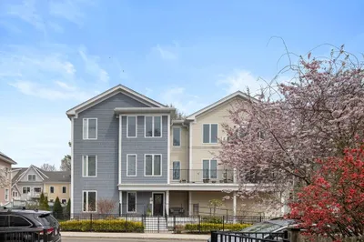 6 Ashland St #2
