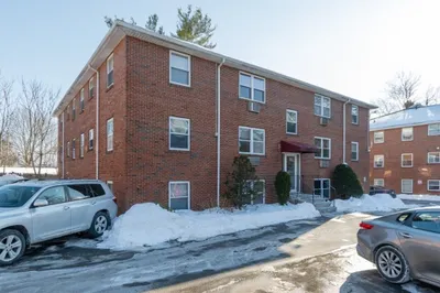 35 Montvale Avenue #8 1