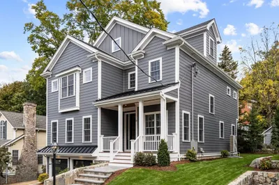 10 Stony Brook Road 1