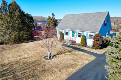 17 Henry Dr