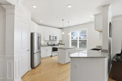 2 Francis Dr #213