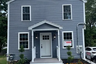 83 Bow St