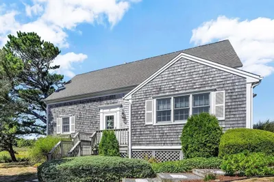 7 Boardwalk Rd 1