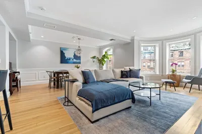 157 Newbury St #3 1