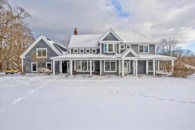 56 Tower Hill Rd 1
