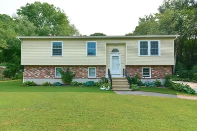 47 Burncoat St 1