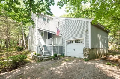 111 Old Essex Rd 1