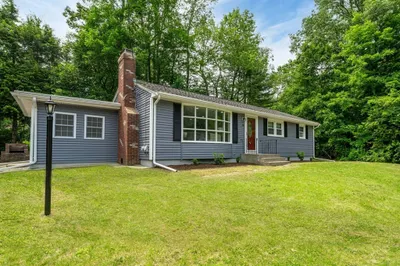 93 Horseshoe Dr 1