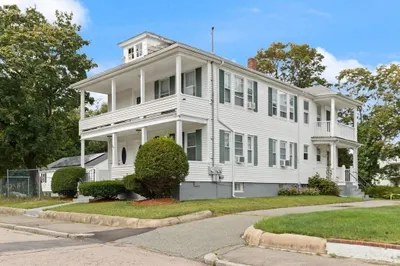 39 Upland Rd 1