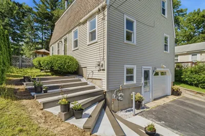 34 Maple Rd