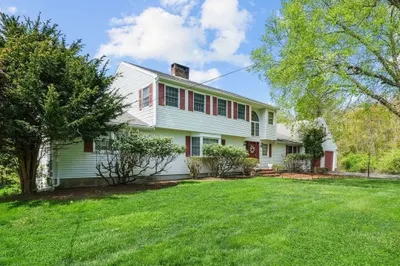 15 South Washington St 1