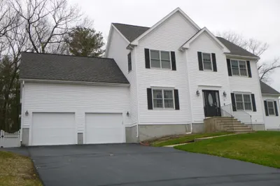 16 Hillcrest Rd 1