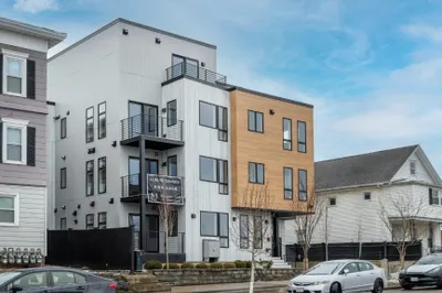 595 Broadway #102 1