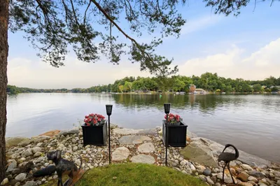 18 Brayton Dr 1