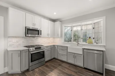 26 Hinckley St #1 1