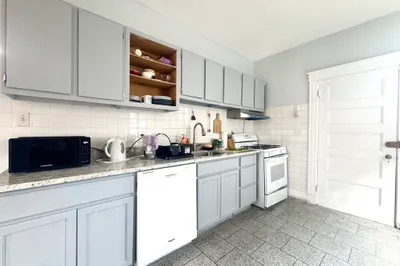 260 Aspinwall Ave #2 1