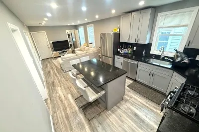 14 Vermont Ave #3 1