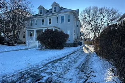 901 Hancock Street #Left 1