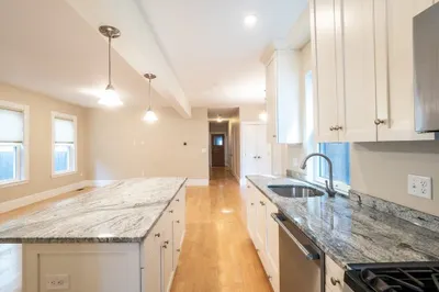 24 Hall Street #1