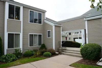 224 Nassau Dr #224