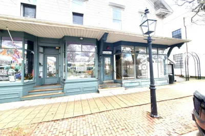 48-50 Central Sq 1