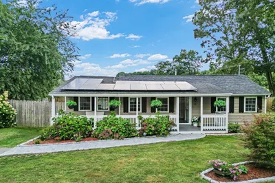 12 E Public St 1