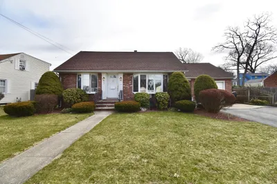 335 Roosevelt Ave