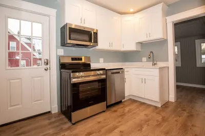 1121 Commercial Street #2 1