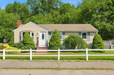34 Roseen Road 1