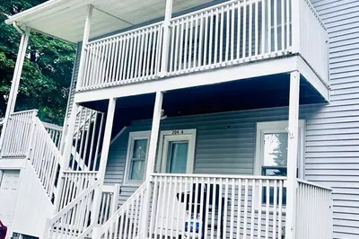 204 Wayside Ave 1