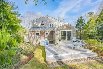 374 Putnam Ave 1