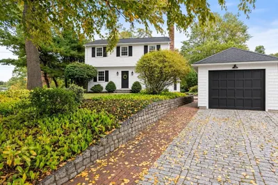 38 Hawthorne Rd 1