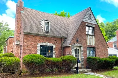 90 Welland Rd